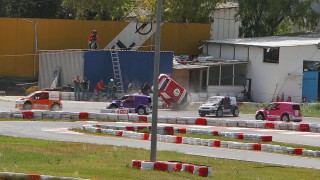 umit-erdim-izmir-v1-volkicar-kaza