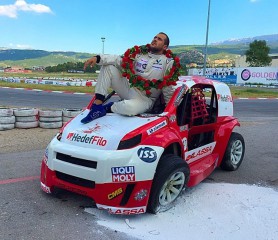 umit-erdim-izmir-v1-volkicar-kaza2